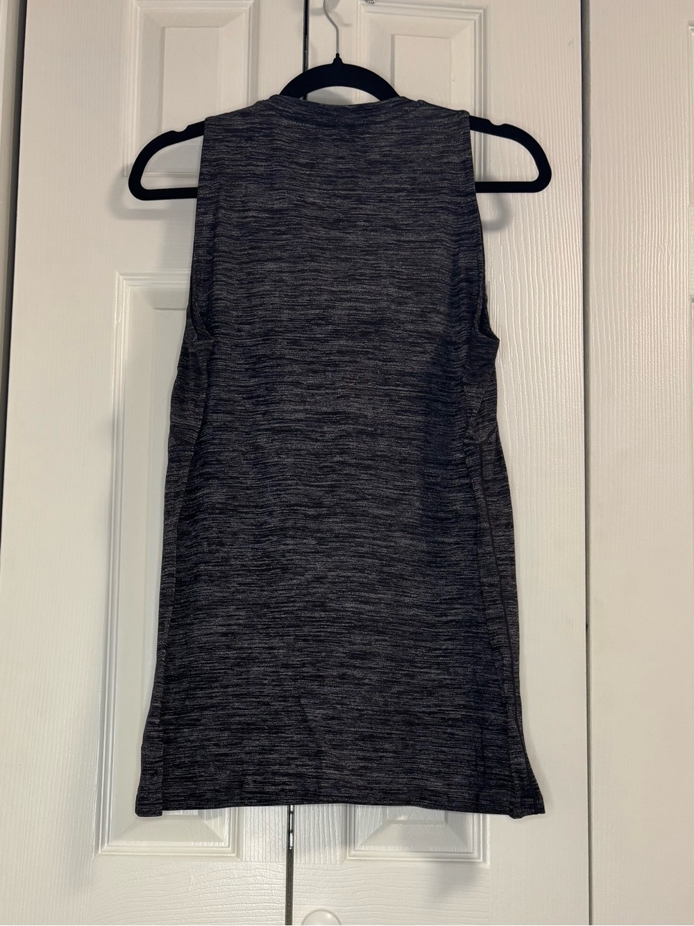 Gymshark dry fit muscle tee / size L - Picture 2 of 2